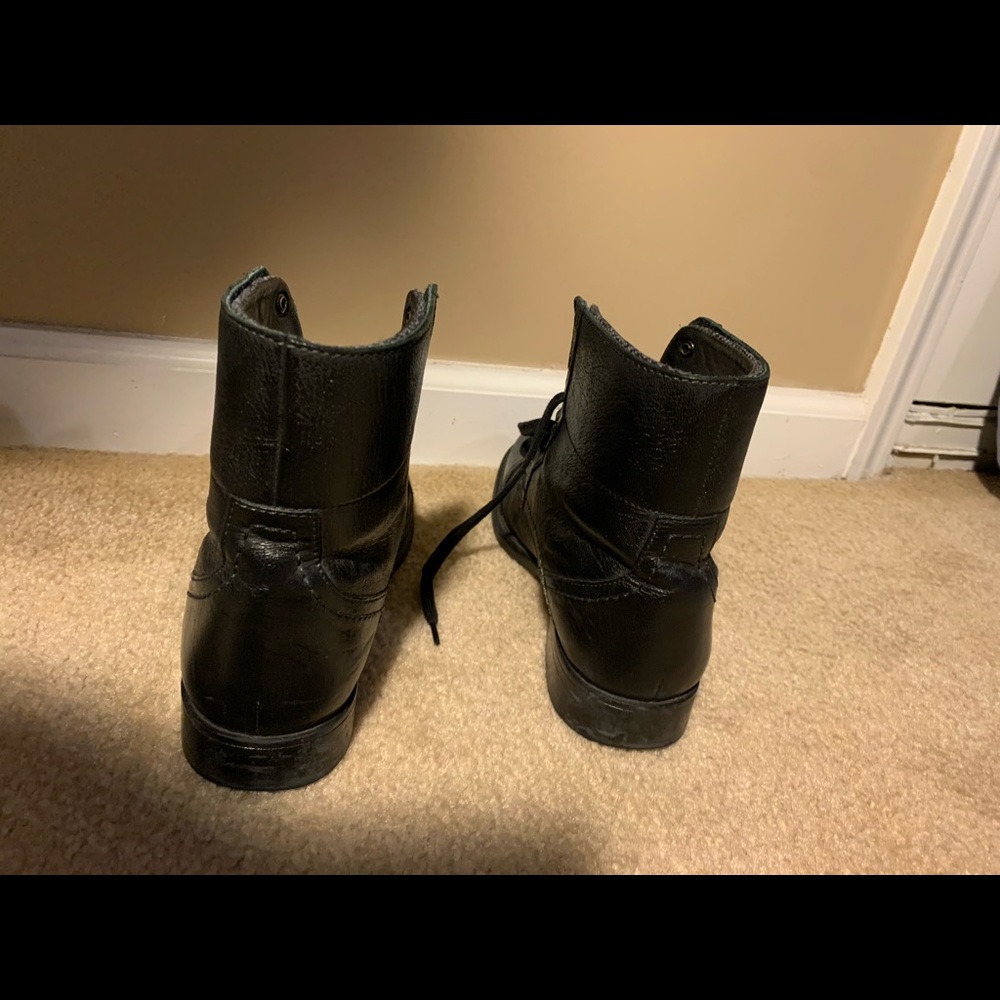 Boots - Picture 3 of 6
